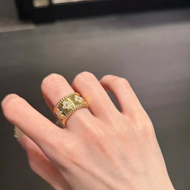 3974戒指轻奢精品香槟金 色女士戒指