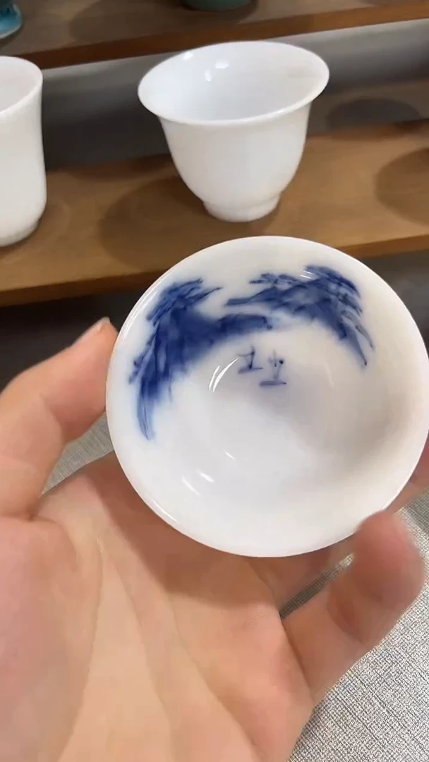 景德镇高温瓷山水冰种料客杯