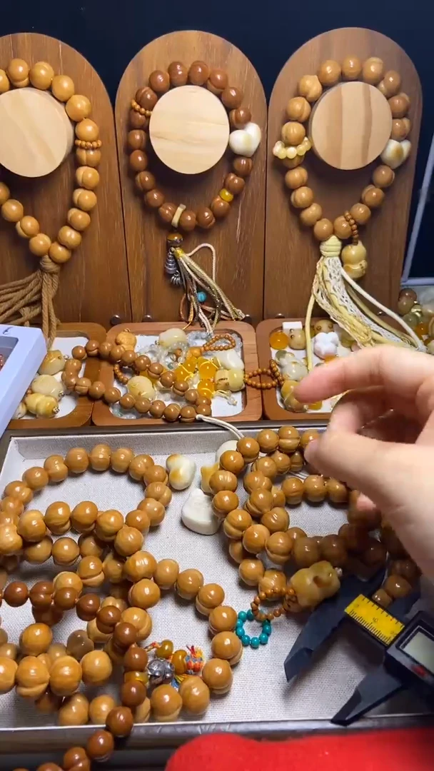 手串猴头核桃郝*?悟道猫吊坠