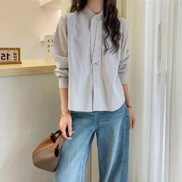 法式减龄长袖条纹衬衫女士新款2025设计感立领通勤遮肚子气质上衣