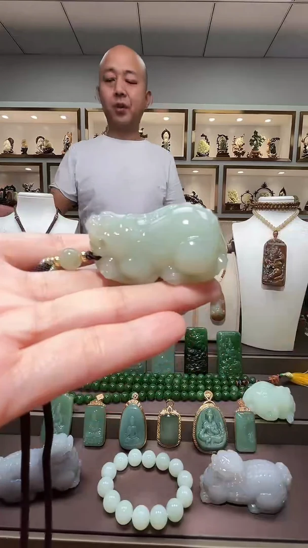 和田玉未镶嵌颈饰苏