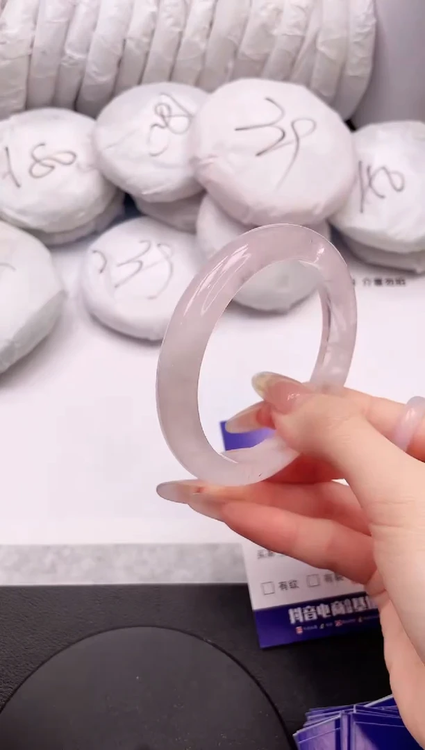 【闪购商品】石英质玉手镯未镶嵌19L157-61