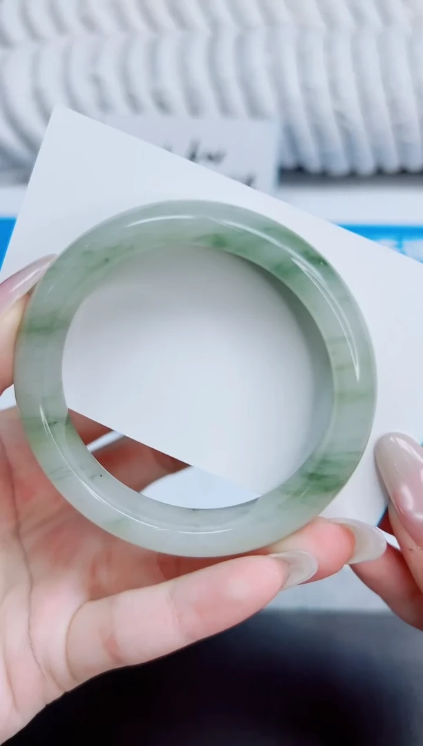 未镶嵌手镯石英质玉187/52.8