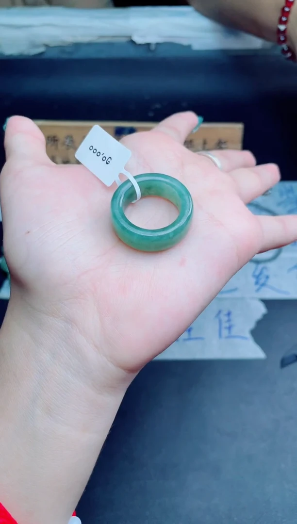定制翡翠未镶嵌戒圈