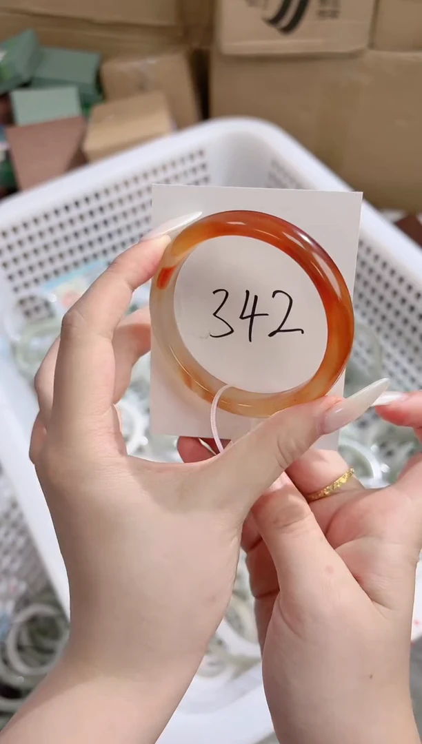 石英质玉手镯未镶嵌K342-56.6