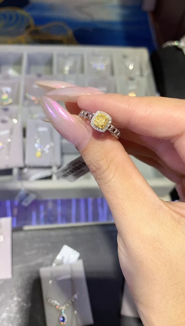 【闪购商品】钻石戒指18K金镶嵌YT076