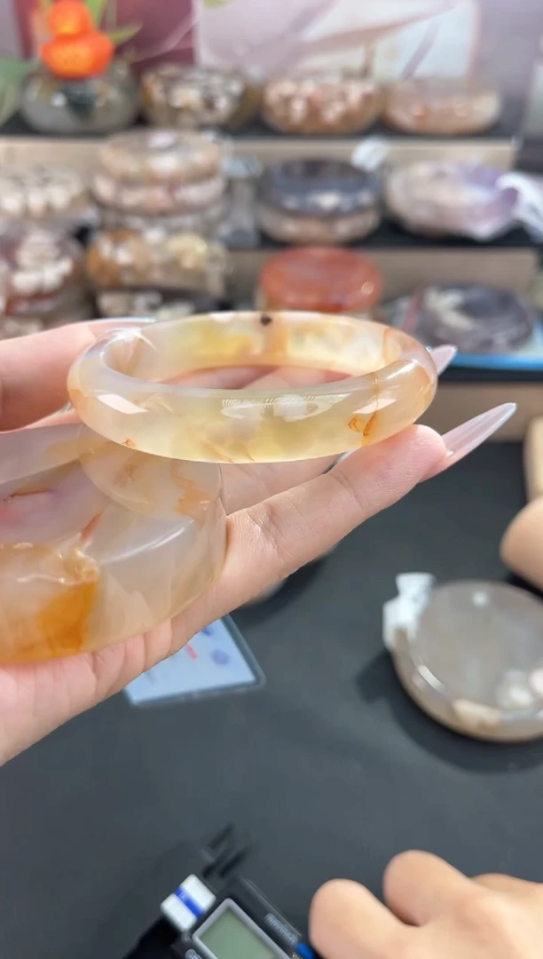 未镶嵌手镯石英质玉天然樱花玛瑙手镯58