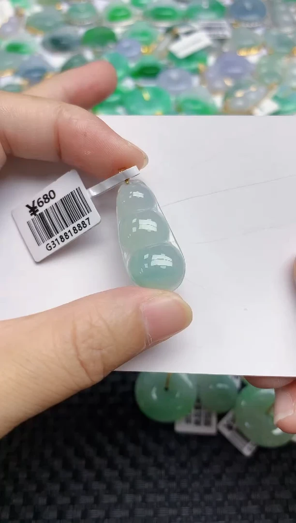 翡翠18K金镶嵌颈饰天然翡翠A货