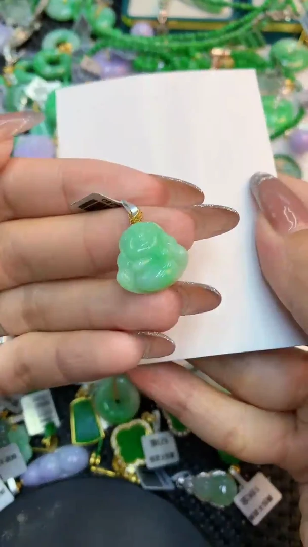颈饰未镶嵌翡翠1