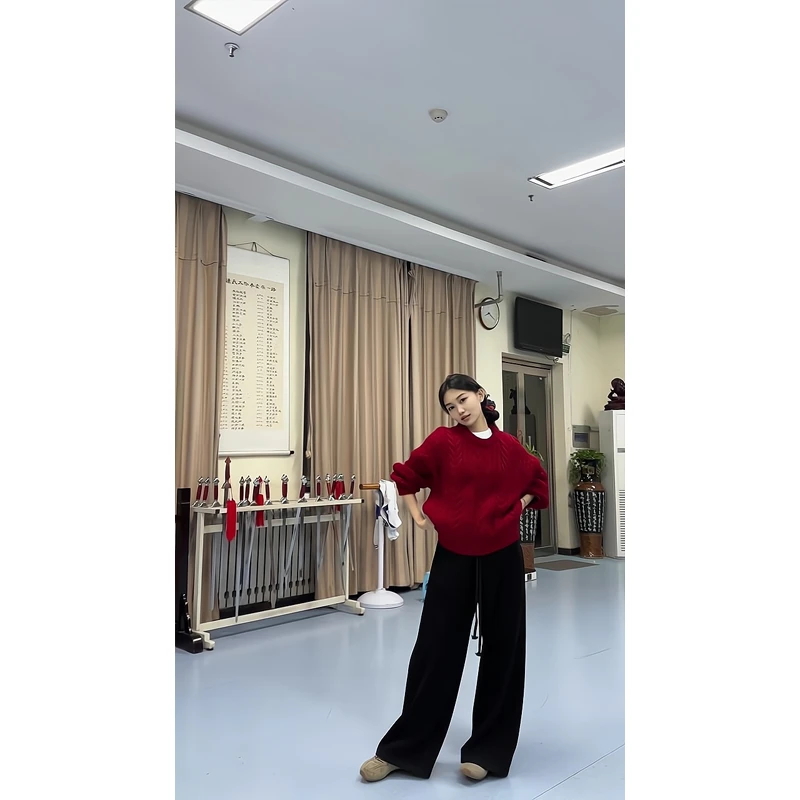 复古红色麻花长袖针织毛衣别致漂亮上衣直筒裤慵懒休闲长裤子2025
