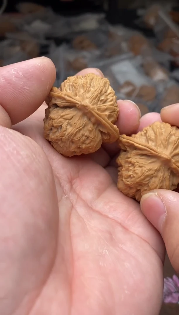 【闪购商品】文玩核桃把件A92号39尺梨木台