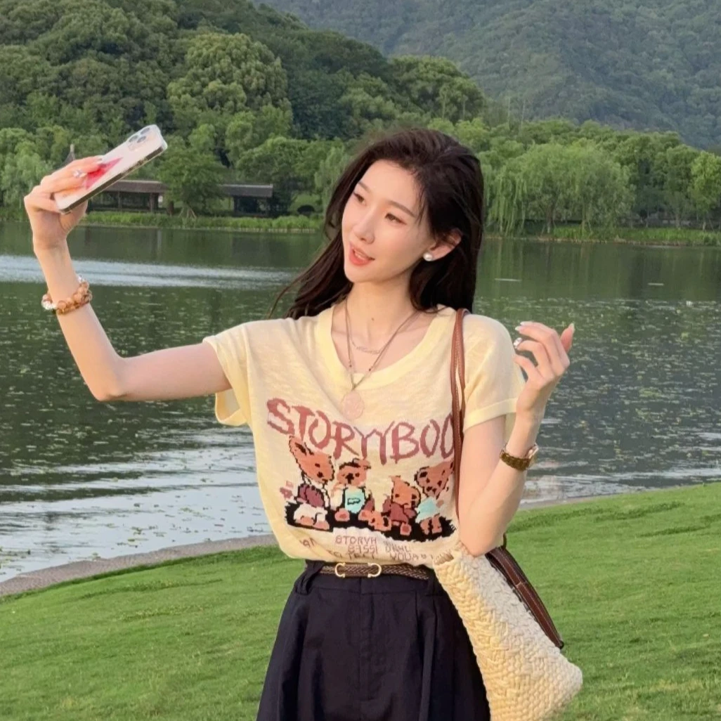 【快乐小熊】马克华菲女装欧若风夏季小熊针织短袖上衣F52004A750