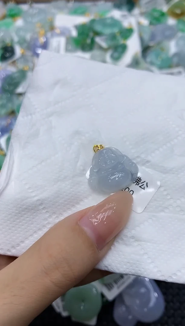 颈饰18K金镶嵌翡翠111111111111