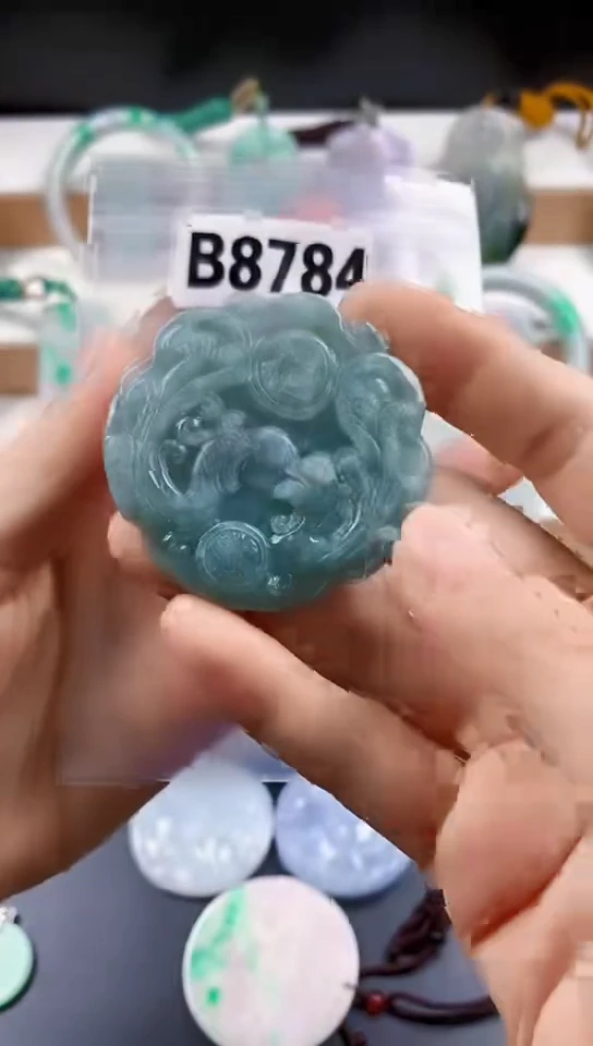 颈饰未镶嵌翡翠天然翡翠吊坠挂件