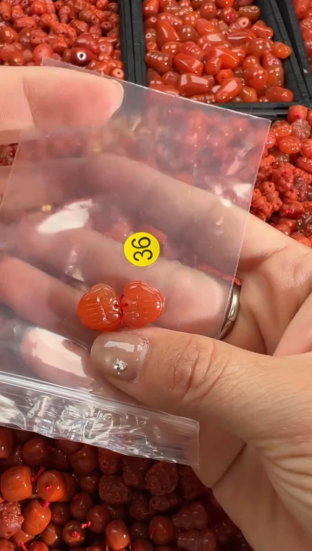【闪购商品】南红玛瑙颈饰未镶嵌1