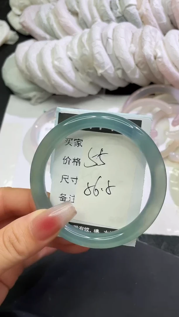手镯玛瑙/玉髓未镶嵌玛瑙手镯