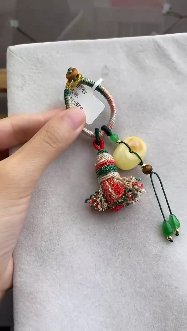 裸石琥珀未镶嵌10919135-车挂