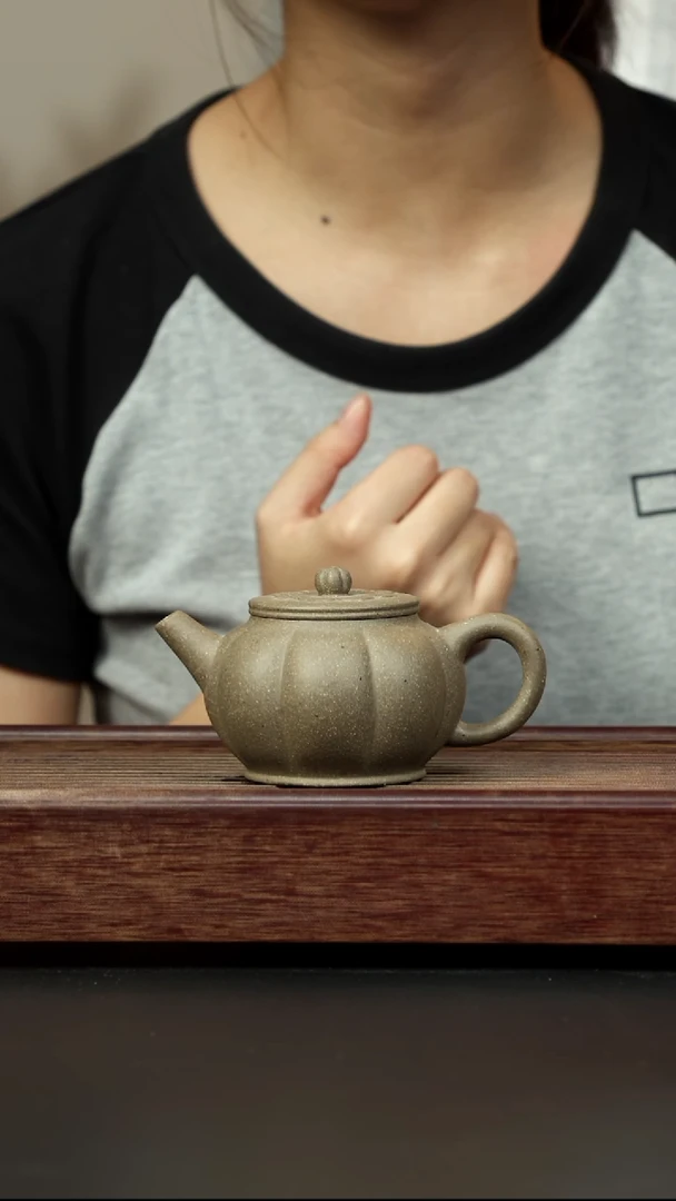 紫砂茶壶百年岩中泥 青色灯笼壶