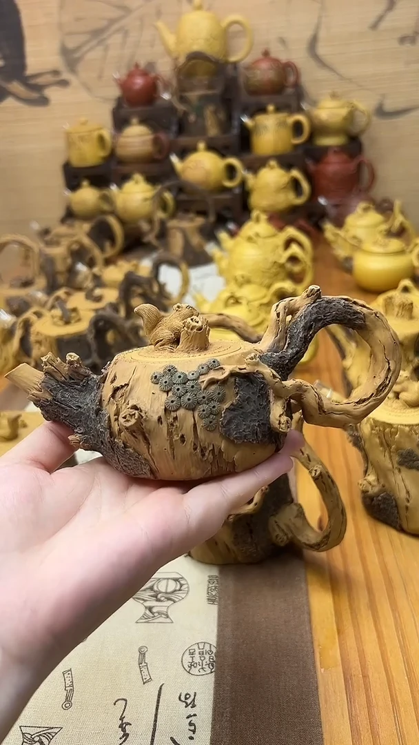 紫砂壶仿木松桩松鼠壶