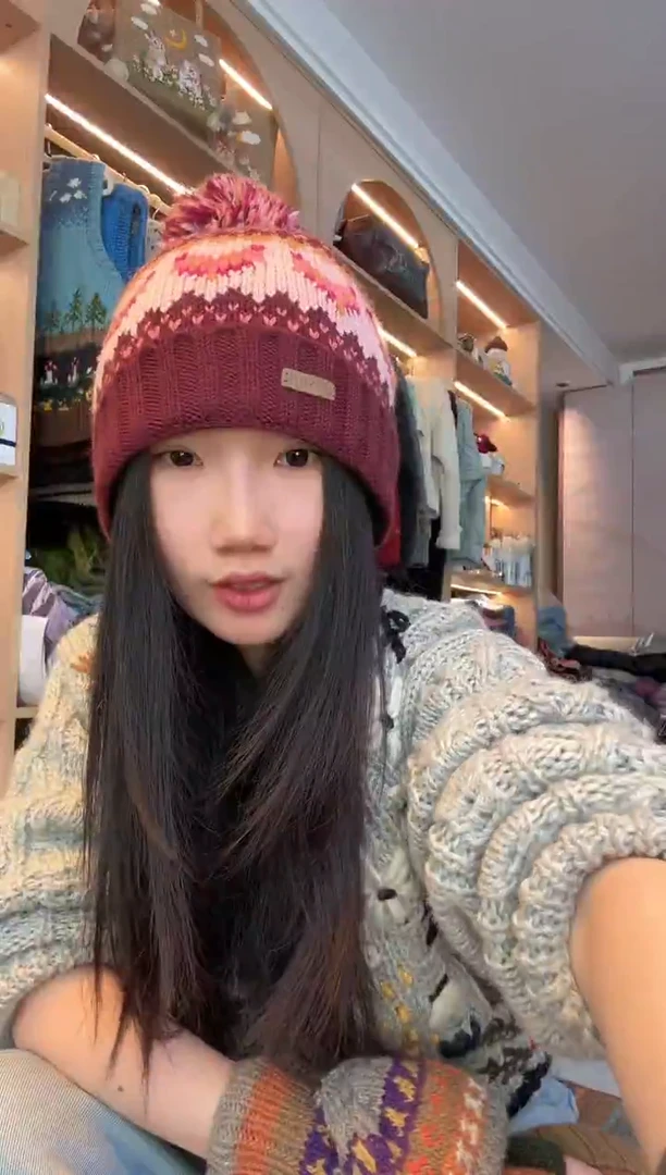 羊毛粉紫狐狸帽