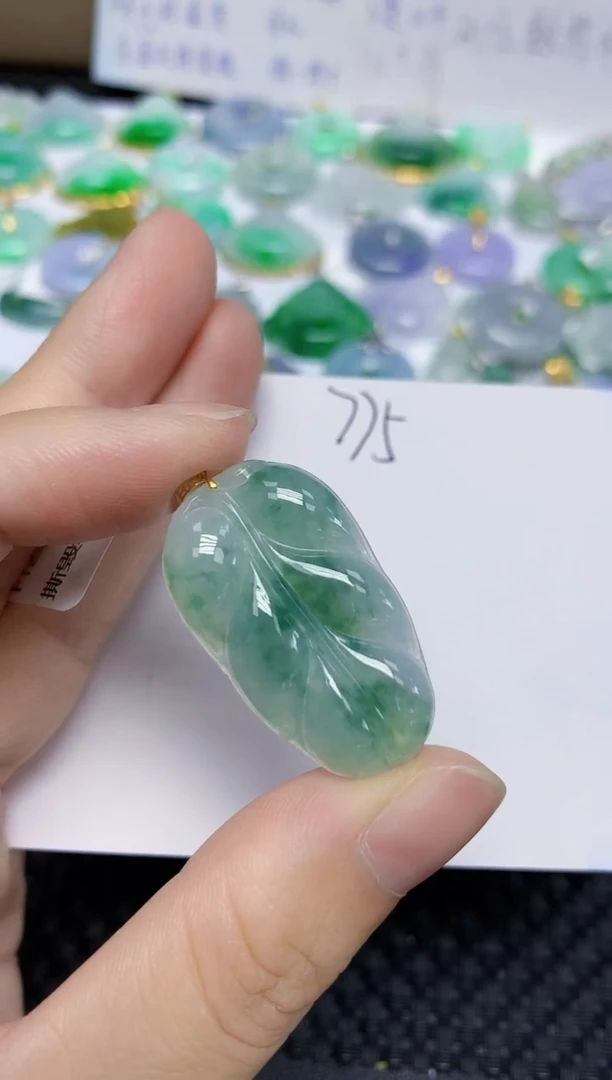 翡翠未镶嵌颈饰天然缅甸翡翠A货