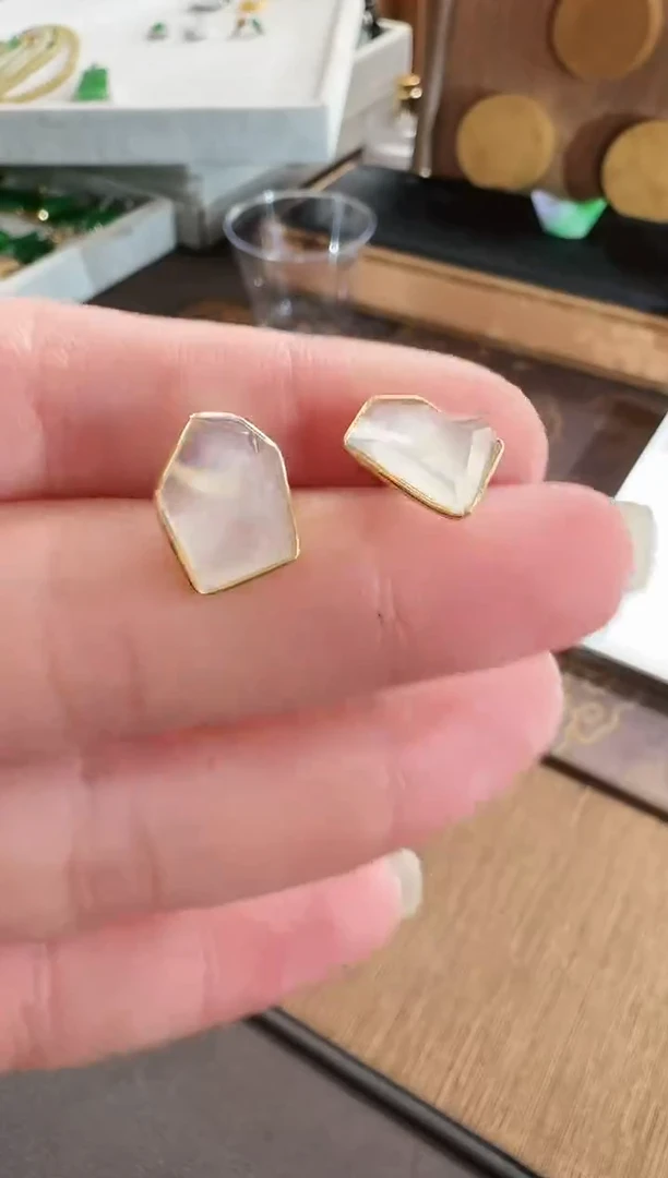 18K金镶嵌翡翠耳饰耳饰