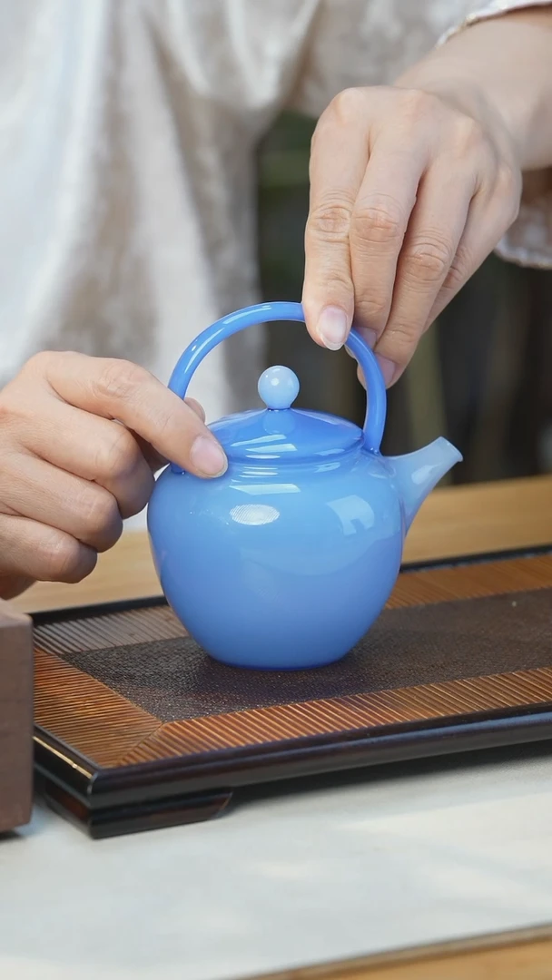 玉见冰蓝玉料泡茶壶
