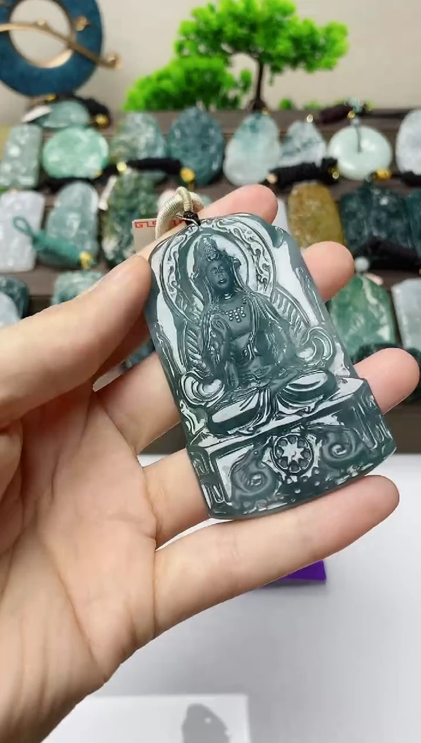 翡翠未镶嵌颈饰