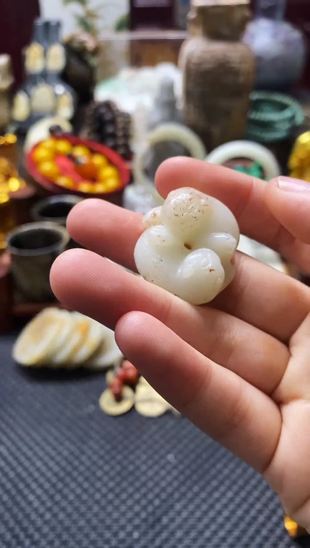 未镶嵌和田玉挂件双獾