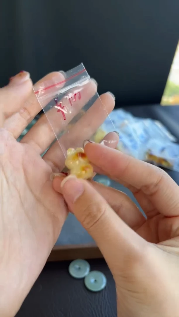 蜜蜡颈饰未镶嵌107买断