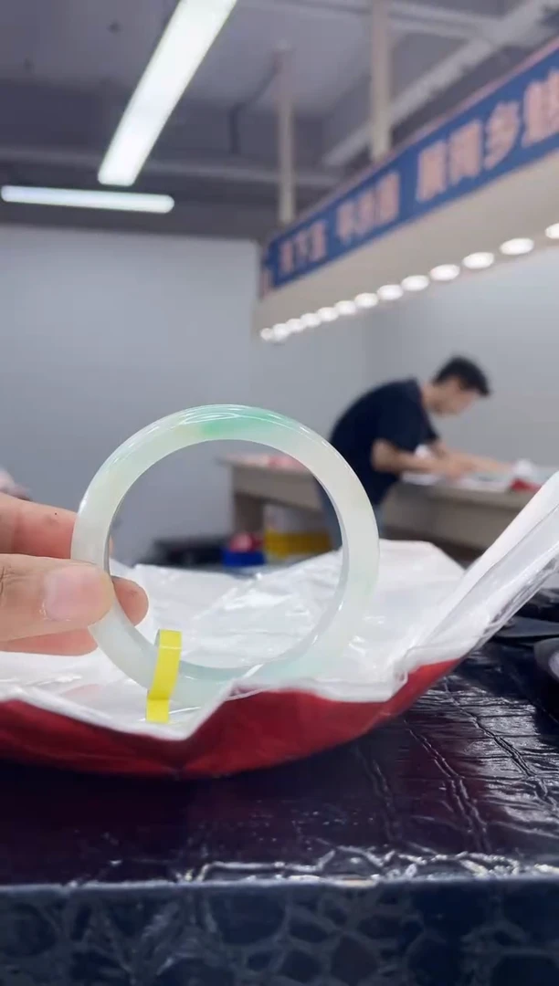 未镶嵌手镯翡翠手镯18