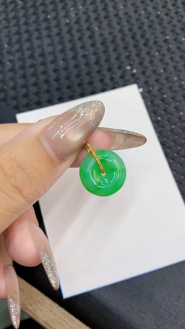 颈饰18K金镶嵌翡翠1
