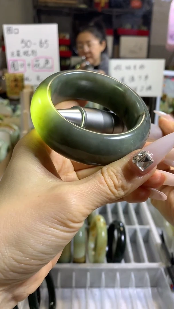 未镶嵌岫玉手镯47  55+