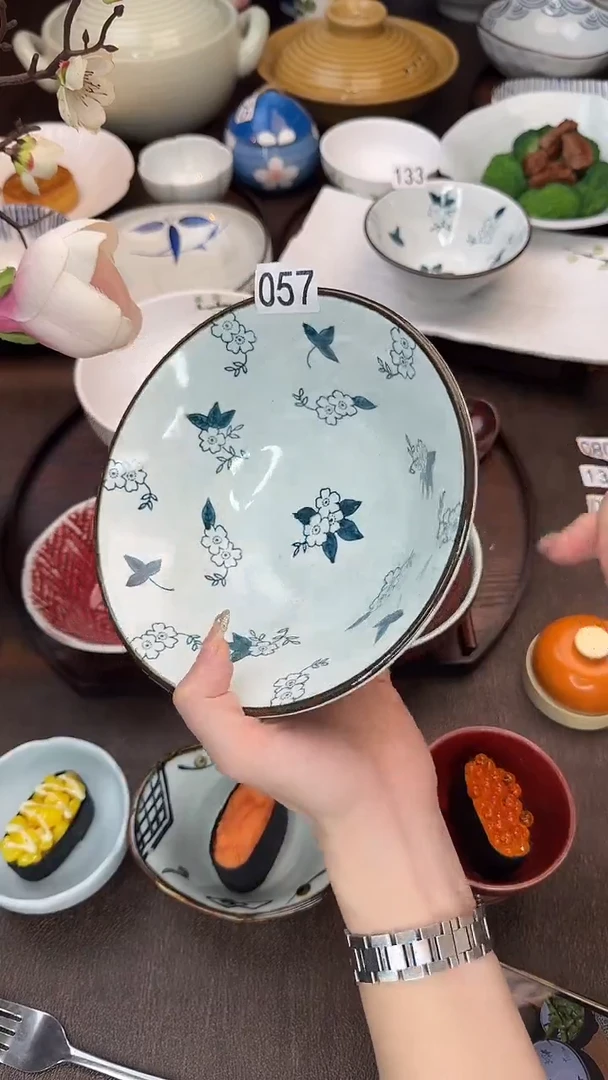 瓷057（满满花）罗纹面碗
