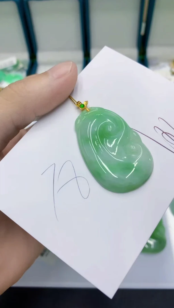 颈饰未镶嵌翡翠翡翠