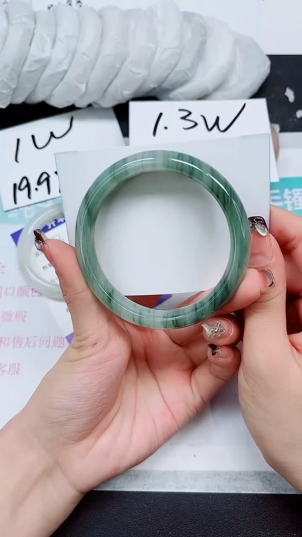 【闪购商品】石英质玉手镯未镶嵌A74-61/62