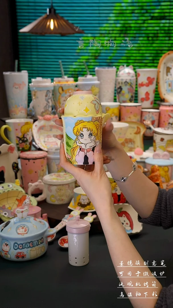 景德镇手绘美少女随行套壶