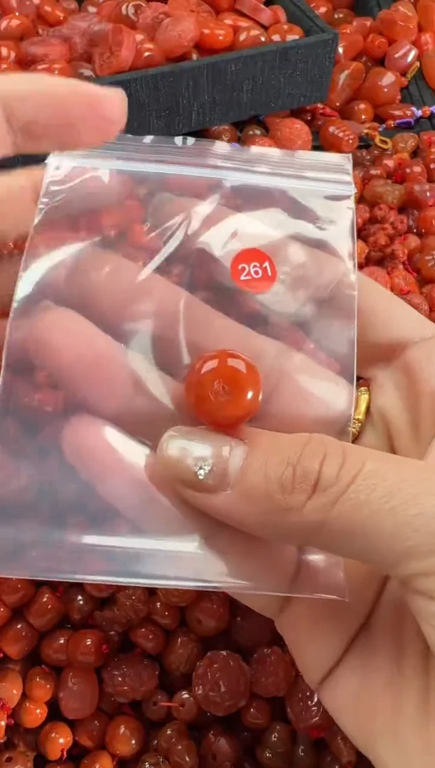 【闪购商品】南红玛瑙颈饰未镶嵌1