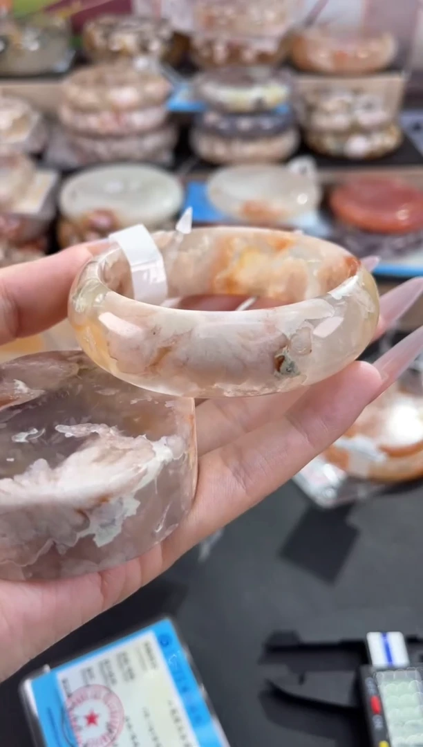 未镶嵌手镯石英质玉57