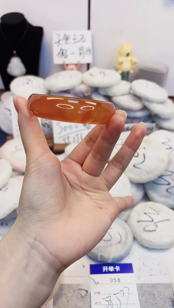 【闪购商品】石英质玉手镯未镶嵌58-玛瑙圈口58