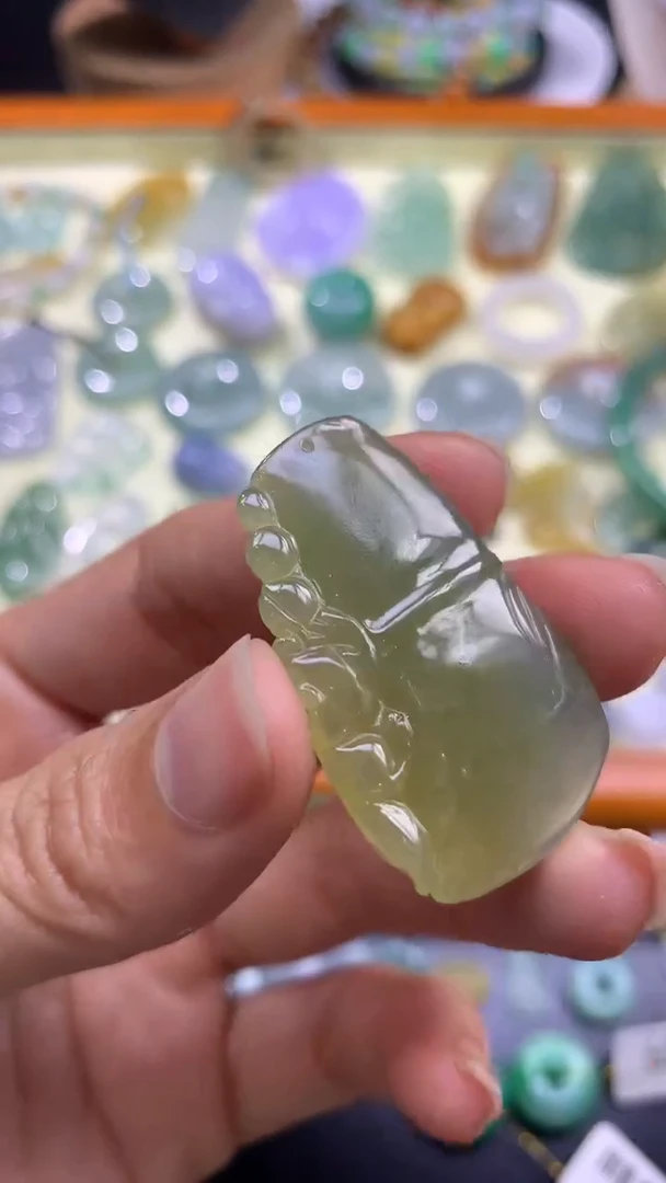 【闪购商品】定制翡翠未镶嵌翡翠