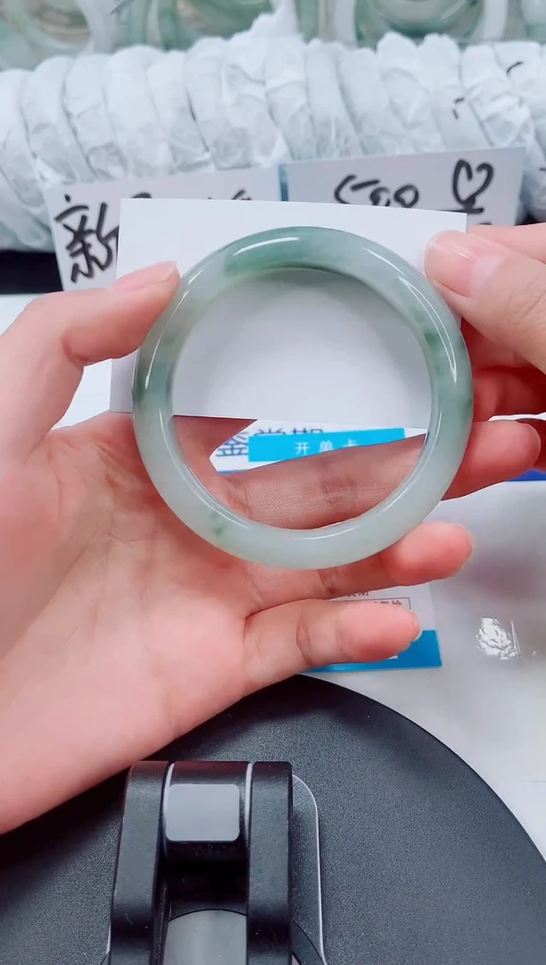 未镶嵌手镯石英质玉27-57/58