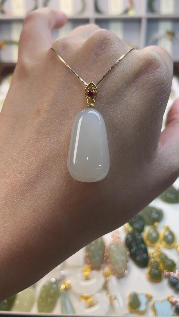 吊坠(不含链)银S925镶嵌和田玉水滴款