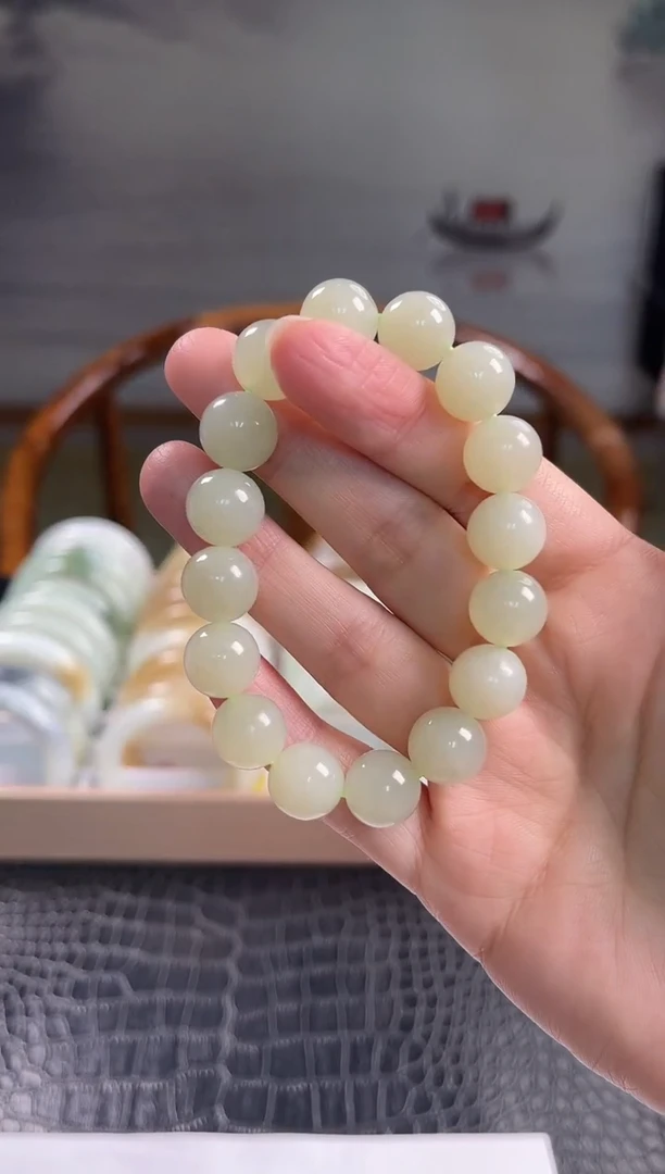 未镶嵌手镯和田玉12mm左右仅一条