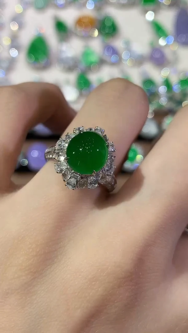 18K金镶嵌戒指翡翠简**单a156