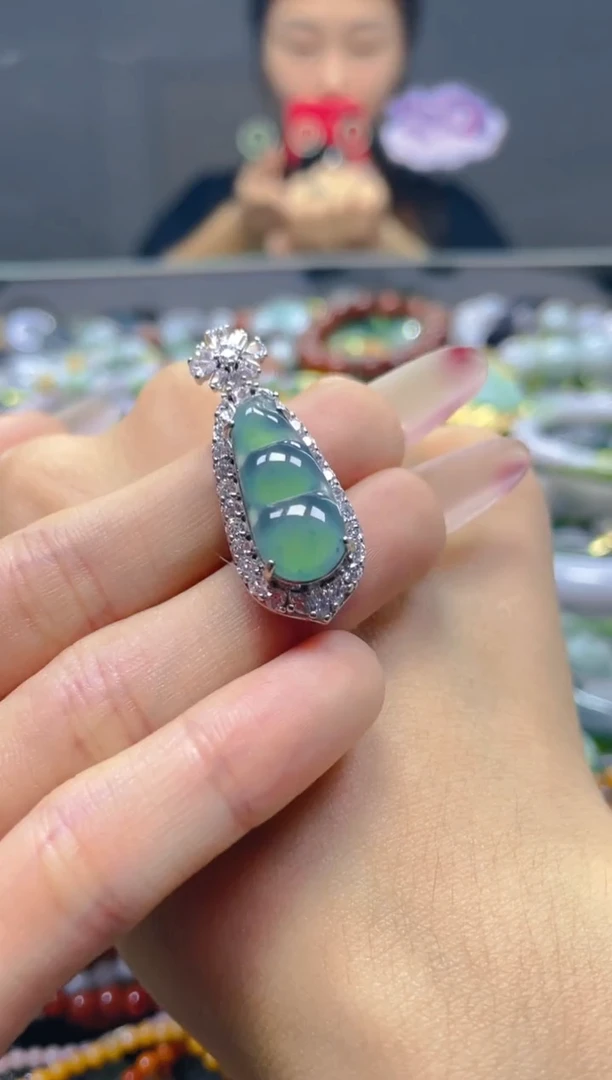 颈饰未镶嵌翡翠/G/翡翠A货，一件也是批发价