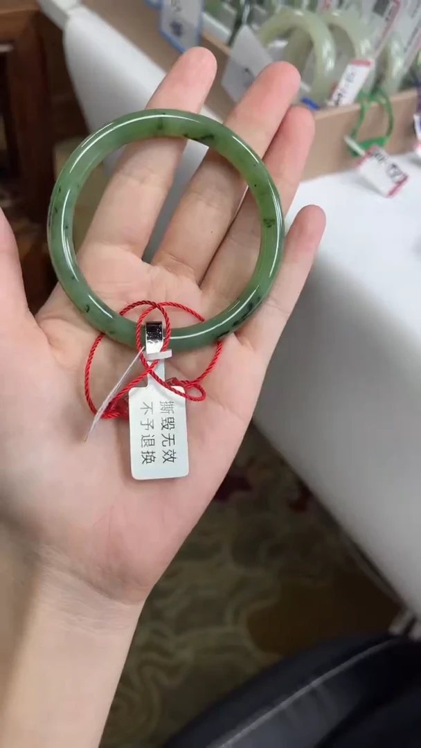 未镶嵌手镯和田玉55