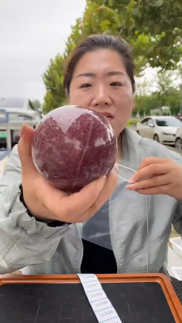 未镶嵌球石英质玉草莓晶球D527