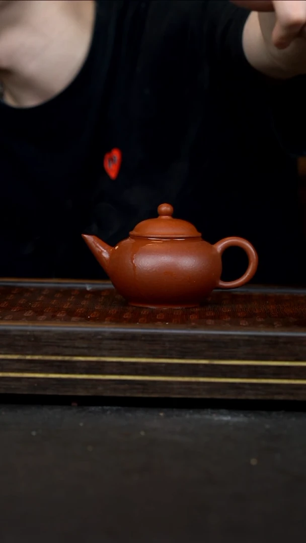 茶壶紫砂   XJ     红降坡     水平      170cc