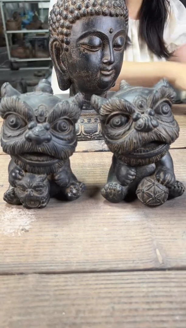 陶土瑞气盈门醒狮一对